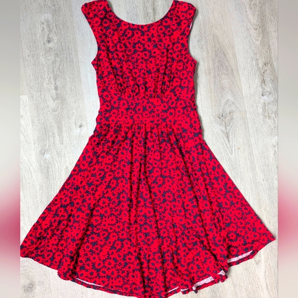 Moulinette Soeurs Dresses & Skirts - Moulinette Soeurs Red and Black Floral Dress Anthro Branding